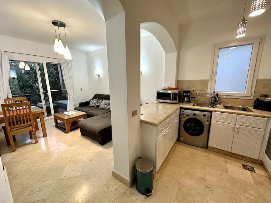 2 Bedroom Condo, With Pool, And Beach & Lagoon Access Хургада Екстериор снимка