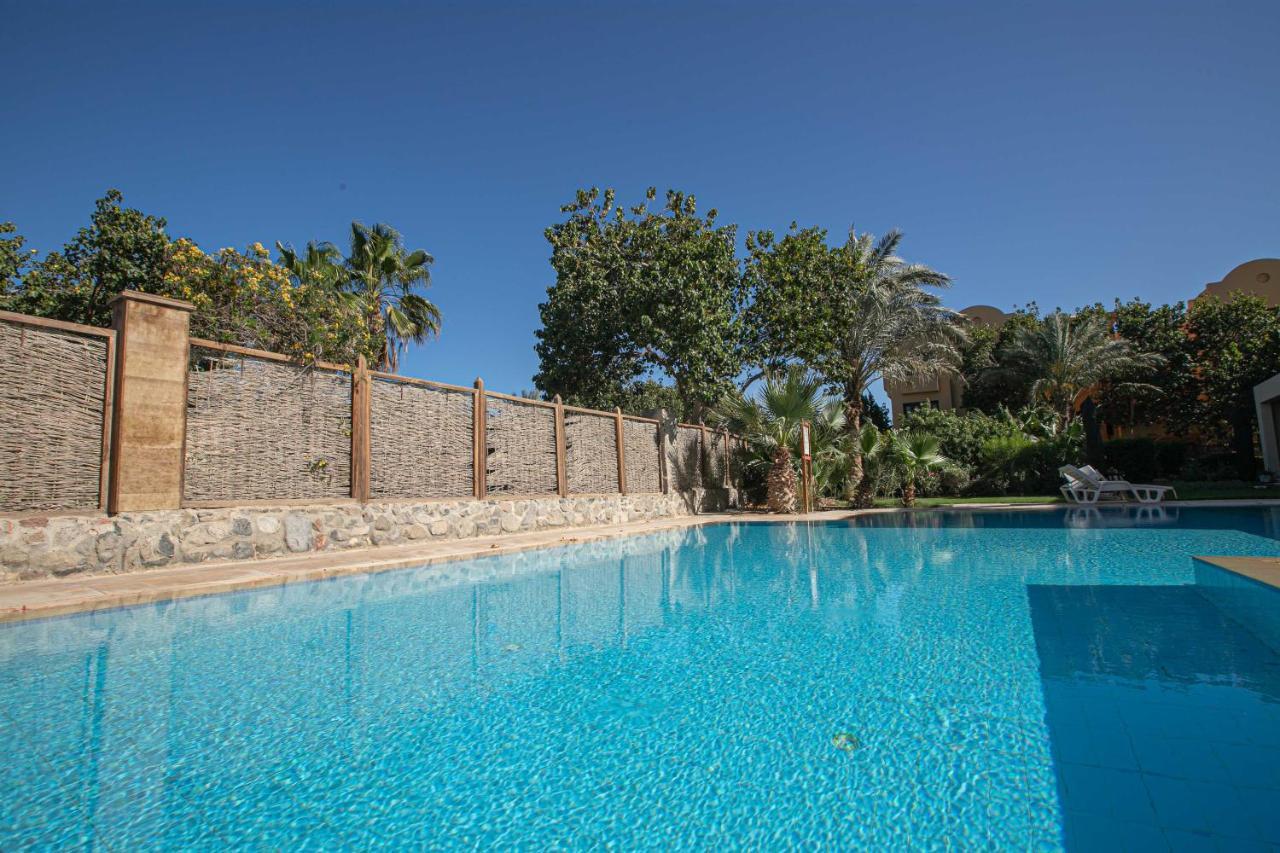 2 Bedroom Condo, With Pool, And Beach & Lagoon Access Хургада Екстериор снимка